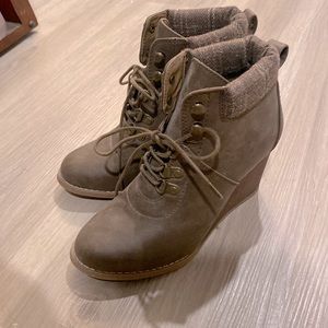NAUTICA wedge booties